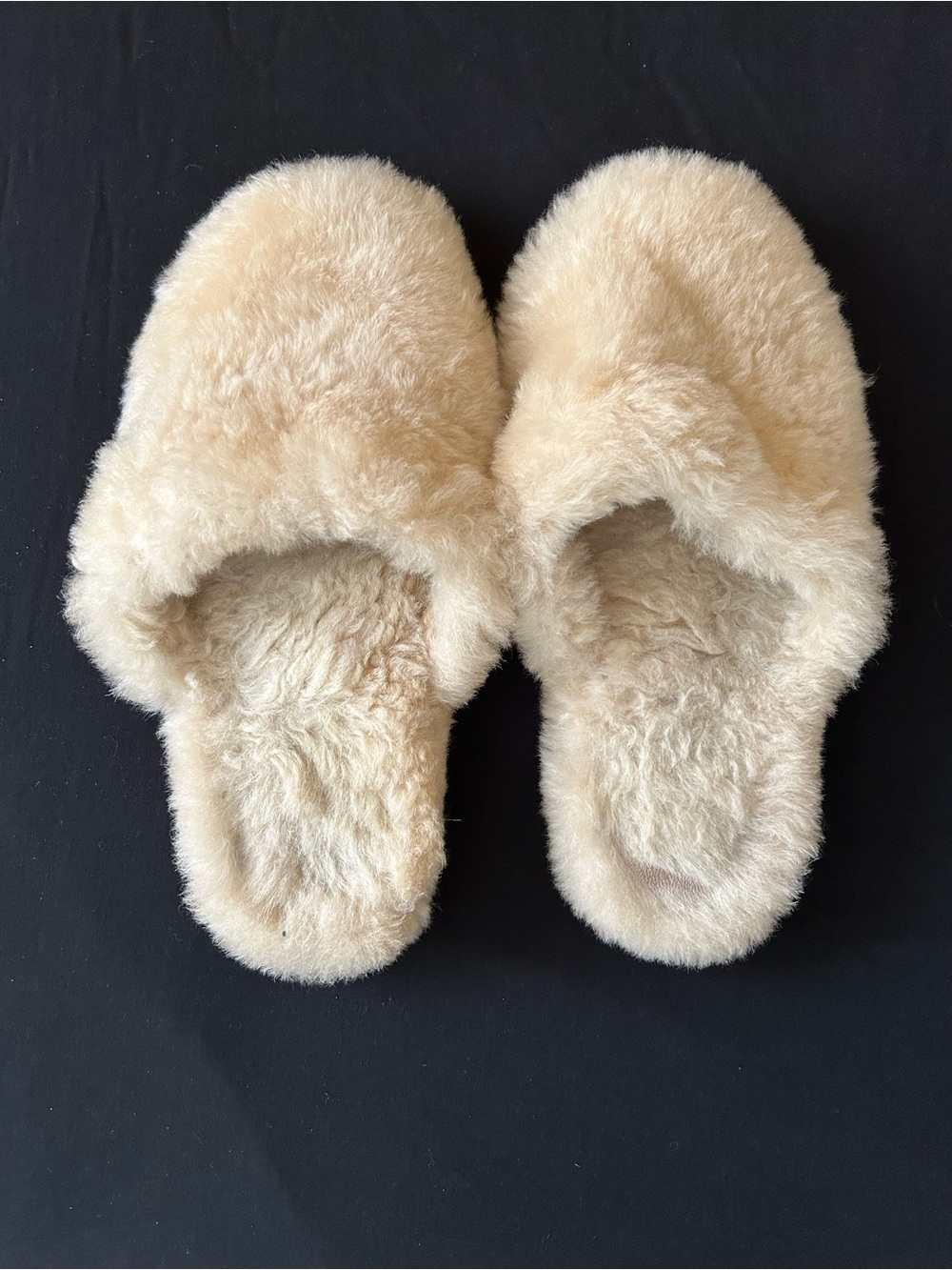 Plush 100% Shearling Slide Slippers in Cream